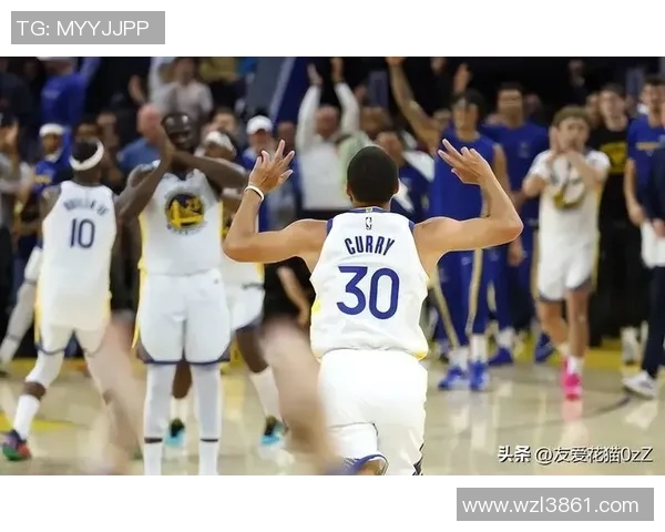 勇士与鹈鹕圣诞大战精彩回顾球星对决点燃节日激情 勇士与鹈鹕圣诞大战精彩回顾球星对决点燃节日激情